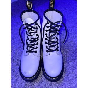 White Dr Martens 1460